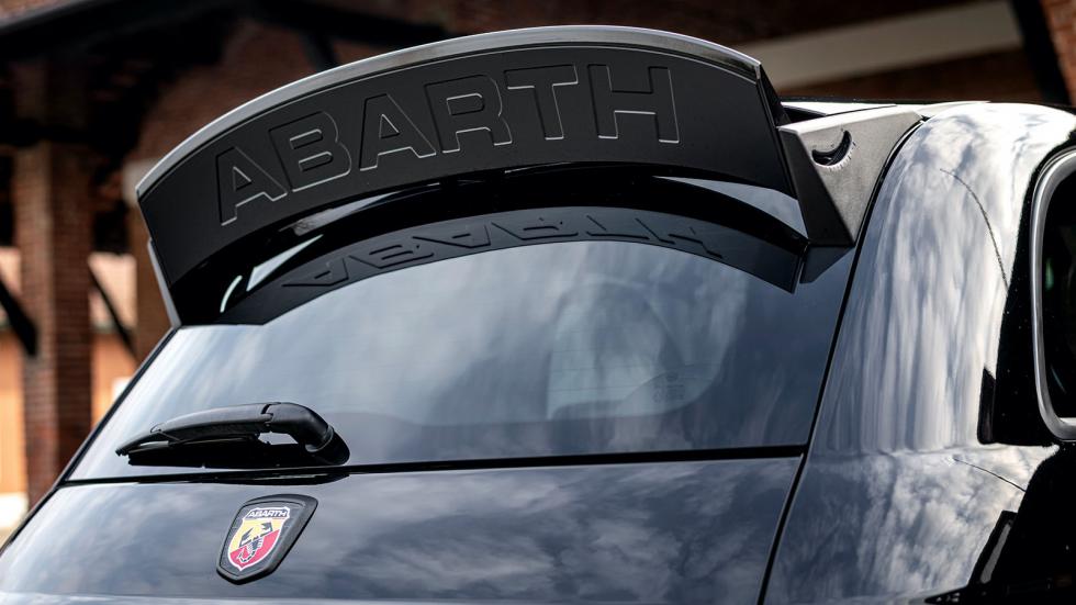 Abarth 695 Esseesse: Aπό 35.350 ευρώ στην Ελλάδα